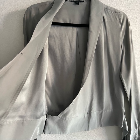 J Brand 100% Silk Wrap Blouse Gray Long Sleeve Size Small - Picture 5 of 9